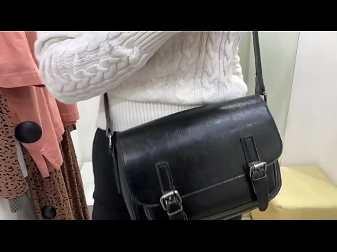 ❤️ Masturbació pública de la jove gossa FeralBerry amb un consolador al provador ❤❌ Vídeo sexual al porno ca.marketapp.top ﹏