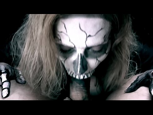 ❤️ Noia dimoni xuclant polla amb la seva boca negra i empassant semen. ❤❌ Vídeo sexual al porno ca.marketapp.top ﹏