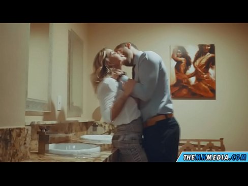 ❤️ Quan una rossa tetona et sedueix en un lavabo públic ❤❌ Vídeo sexual al porno ca.marketapp.top ﹏